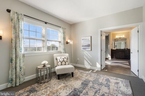 23073 Creighton Farms Dr, Leesburg VA 20175-6491 exterior