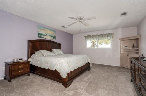 1311 Lakeshore Dr, Irving TX 75060-6675 exterior