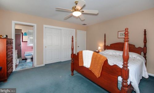 576 Kromer Ave, Berwyn PA 19312-1318 exterior