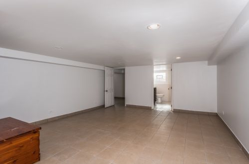 9239 Springfield Ave, Chicago IL 60805-1461 exterior