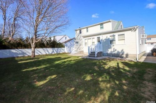 314 Everard St, Huntington Station NY 11746-7008 exterior