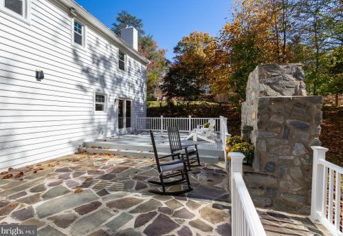 61 Chapel Hl Rd, Media PA 19063-4311 exterior