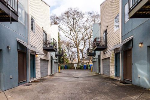 110 Moreland Ave, Atlanta GA  30307-2625 exterior