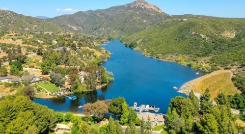 2940 Via Asoleado, Alpine CA  91901-3182 exterior