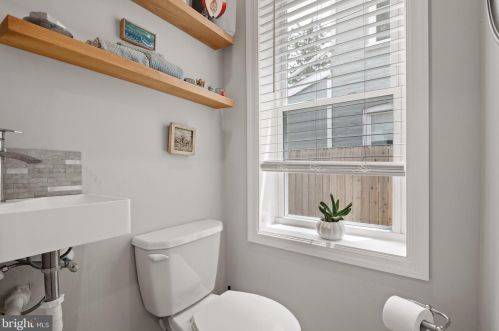 563 Shippen St, Lancaster PA  17602-4305 exterior