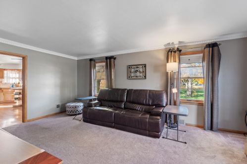 4151 84th St, Milwaukee, WI 53222-1813