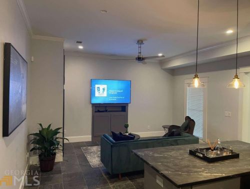 560 Morgan St, Atlanta GA 30308-2821 exterior