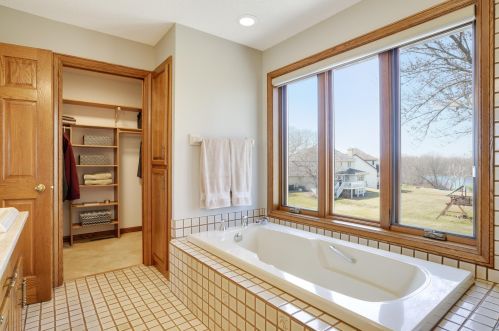 2307 Fld Stone Dr, Saint Paul MN 55120-1919 exterior