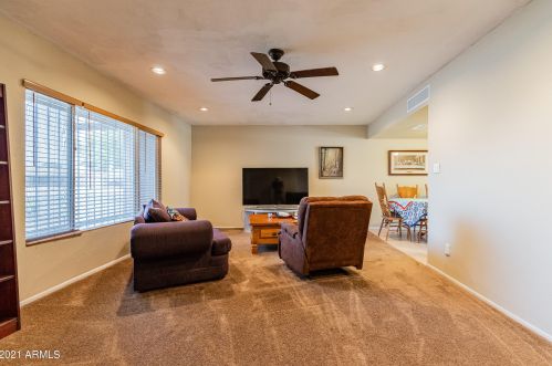 3401 Crocus Dr, Phoenix AZ 85032-5419 exterior