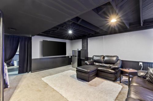 1547 Holmes Ave, Milwaukee WI  53221-3544 exterior