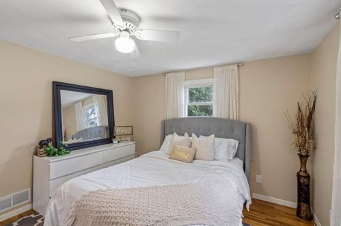 36 Mulberry Cir, Providence RI 02919-2534 exterior