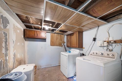 203 Sunnyside Ave, Woonsocket RI 02895-5103 exterior