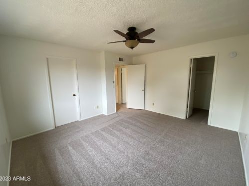 124 Bluefield Ave, Phoenix AZ 85032-1542 exterior