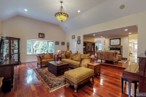 469 Saddle Riv Rd, Upper Saddle River NJ 07458-1774 exterior