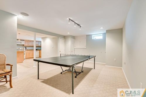 16 Sonia Ct, Edison NJ 08820-4443 exterior