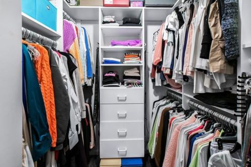 230 Ridge Ave, Pittsburgh PA  15237-6914 exterior