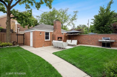 5656 Kenneth Ave, Chicago IL  60646-5906 exterior