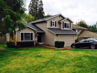 22119 9th Pl, Redmond, WA 98074-6864