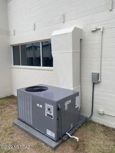 1715 Jones Blvd, Tucson AZ 85713-2386 exterior