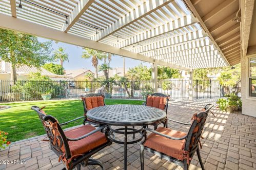 17002 32 Way, Phoenix AZ 85018-3973 exterior