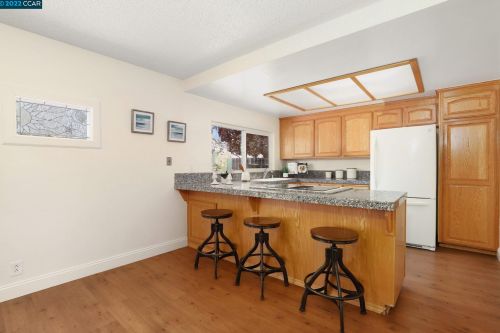 3711 Sierrawood Ct, Concord CA 94519-1423 exterior