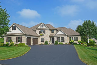 503 Country Mdw Dr, Lancaster PA  17602-1489 exterior