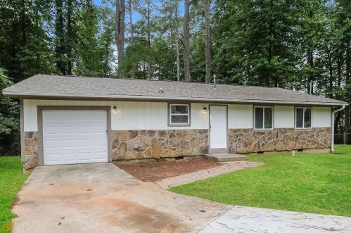 2348 Cherokee Valley Way, Lithonia GA  30058-7909 exterior