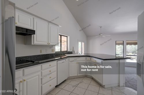 11001 11th St, Phoenix AZ 85020-5825 exterior