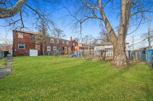 9619 Euclid Ave, Chicago IL 60617-4727 exterior