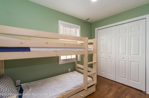 1849 Paterson St, Rahway NJ 07065-5211 exterior