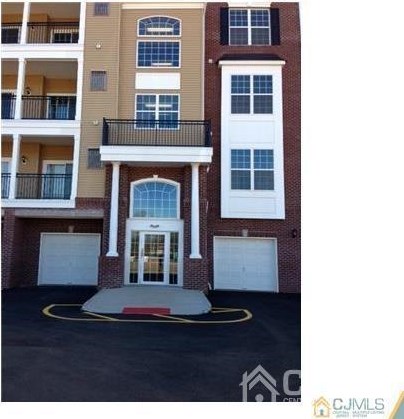 643 Doral Ct, Piscataway NJ  08854-6706 exterior