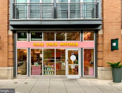 1525 Q St, Washington DC  20009-3824 exterior