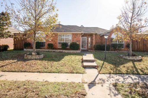 10861 Castle Dr, Frisco TX 75035-6791 exterior