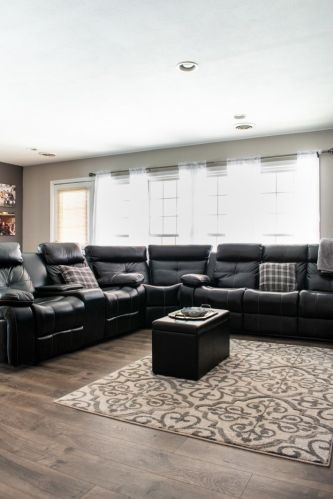 363 Huntley Rd, Bull Valley IL 60014-5362 exterior