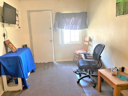 2630 L St, Bakersfield CA 93304-3045 exterior