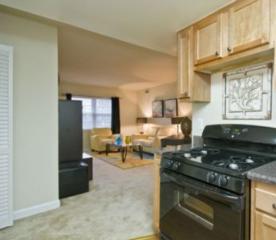 801 Four Mile Rd, Alexandria VA  22305-1521 exterior