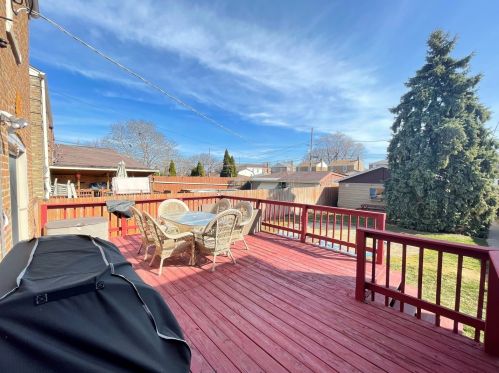 5123 Mason Ave, Chicago IL 60630-1916 exterior