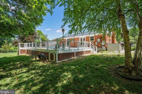 5602 Justis Pl, Alexandria VA 22310-1325 exterior