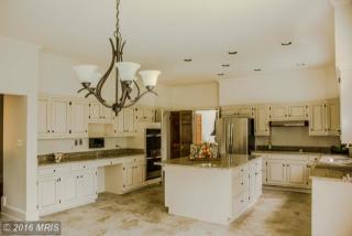 612 Live Oak Dr, Mc Lean VA  22101-1562 exterior