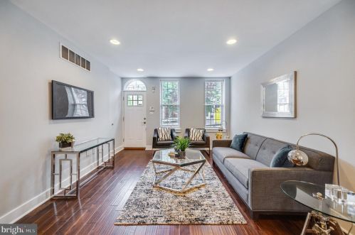 2205 Coral St, Philadelphia, PA 19125-1511