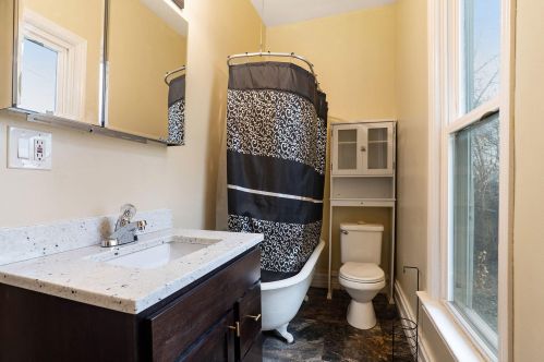 583 Sheldon Ave, Grand Rapids MI 49507-1166 exterior