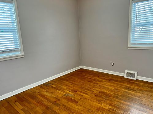 1431 Madison St, Meskegon MI 49442-5250 exterior