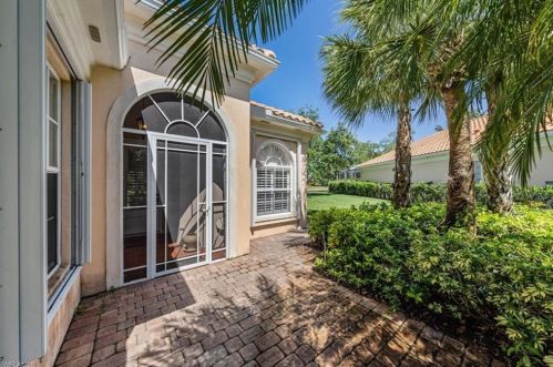 5989 Bermuda Ln, Naples, FL 34119-9599