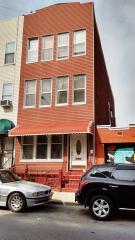 35 Lawton St, Brooklyn, NY 11221-2517