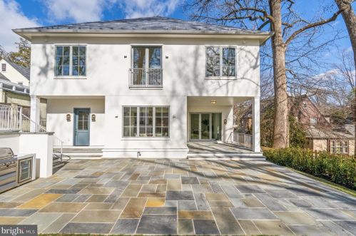 4526 Hawthorne St, Washington DC 20016-3570 exterior