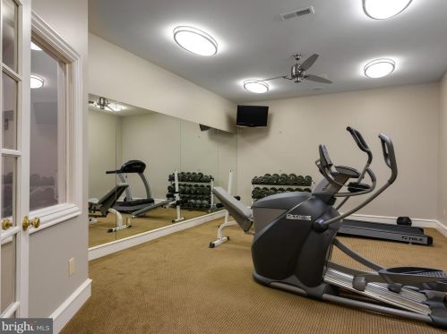 271 Blackburn Dr, Berwyn PA  19312-2801 exterior