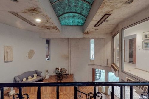 25 Sparrowbush Rd, Upper Saddle River NJ 07458-1420 exterior