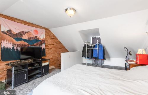 10 Locust St, Lancaster PA  17602-3608 exterior