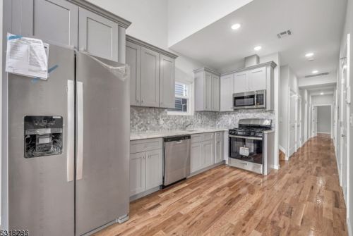 393 9 St, Newark NJ 07107-1907 exterior