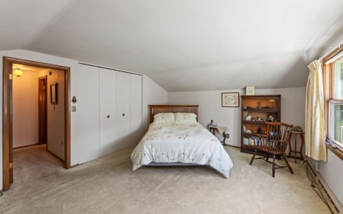 5147 Camelot Ln, Milwaukee WI 53221-3121 exterior